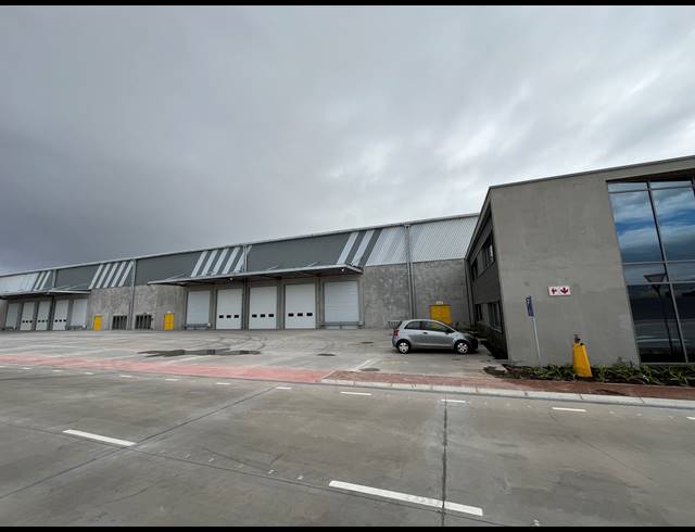 5,429M² WAREHOUSE TO LET IN BLACKHEATH INDUSTRIAL